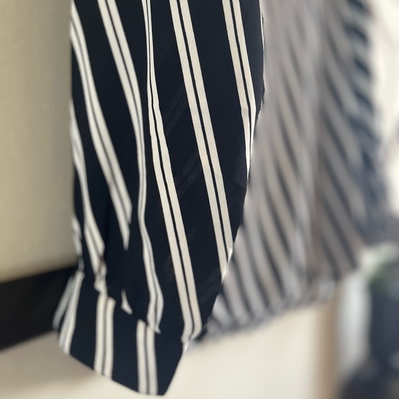 Anne Klein black white stripes blouse - Picture 5 of 8